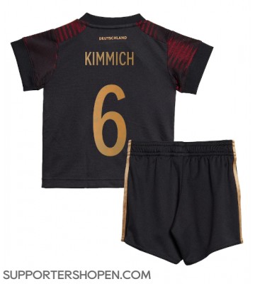 Tyskland Joshua Kimmich #6 Bortatröja Barn VM 2022 Kortärmad (+ korta byxor)